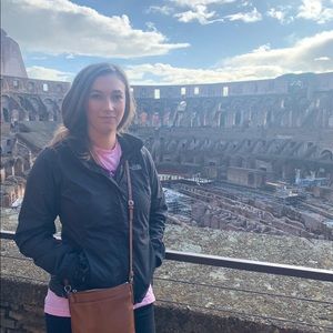 Meet your Posher, Calantha